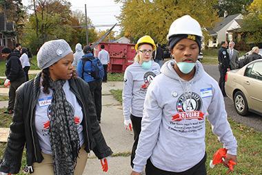 americorps-urban_safety_2_lg.jpg Neighbors working together to clean up neighborhood