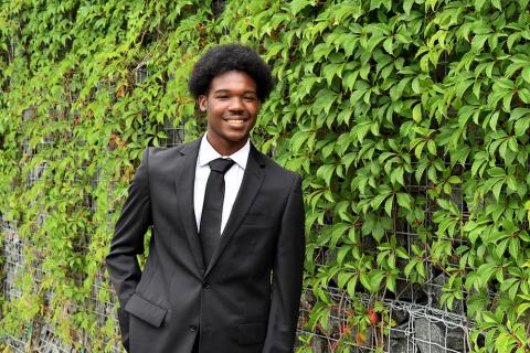 sharrod.jpg sharrod.jpg