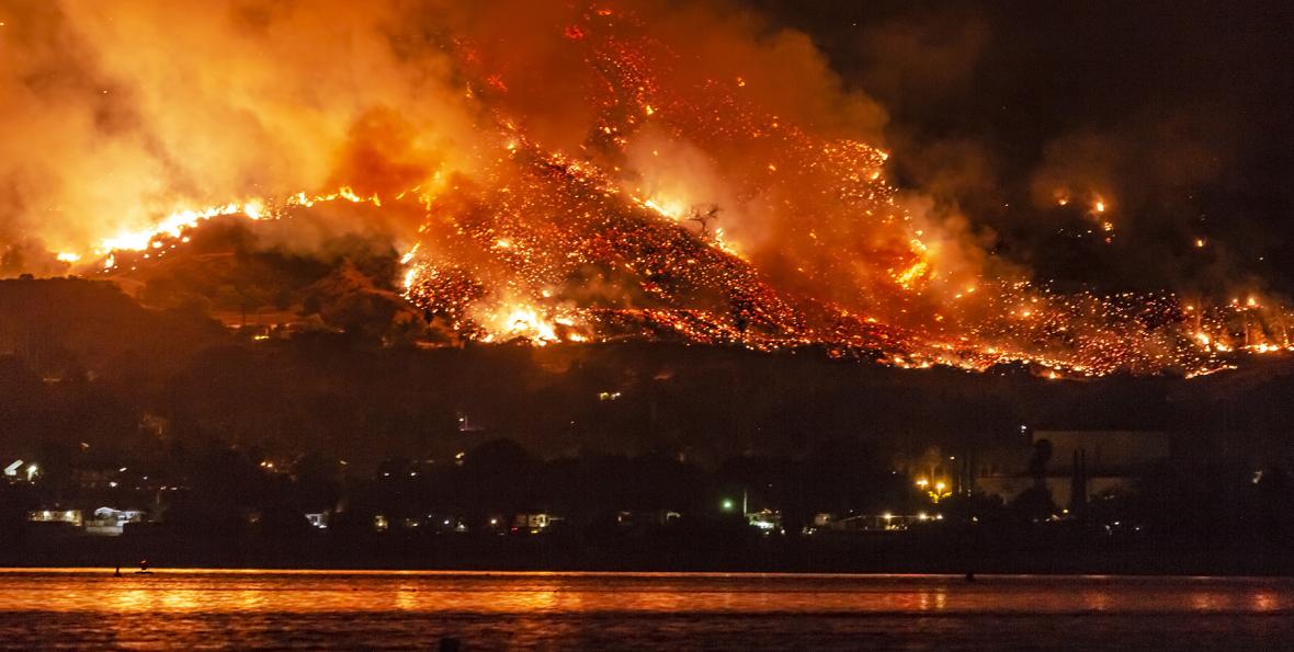 Wildfire near Lake Elsinore, California (Photo by By Kevin Key) Wildfire near Lake Elsinore, California (Photo by By Kevin Key)